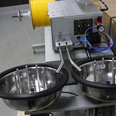 सीएलएक्स-96 ऑटोमैटिक फाइबर ऑप्टिक केबल कटिंग मशीन 1.6-2.1m/S स्पीड के साथ 0.9MM-6MM पैच कॉर्ड और टच इंटरफेस के लिए